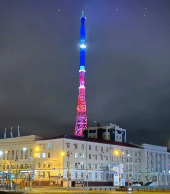 Саха телевиденията бэлиэ күнэ!